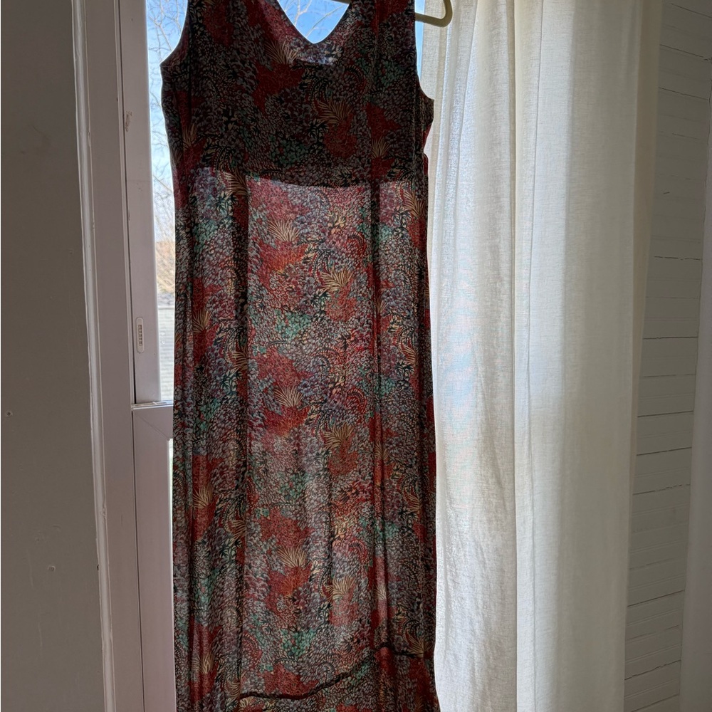 Beautiful Silk Midi Dress - Picture 3 of 3